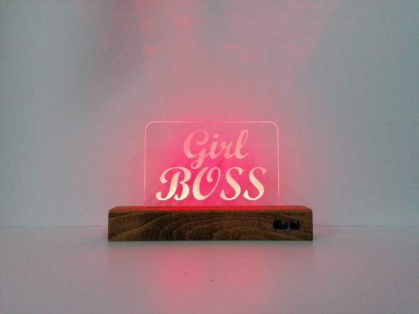 girl-boss-gift-lampe-rouge