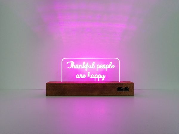 happy-people-quote-lampe-rose