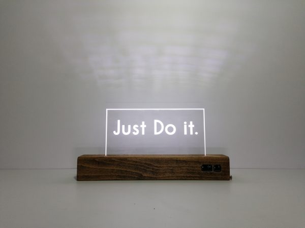 just-do-it-lampe-plexi-blanc