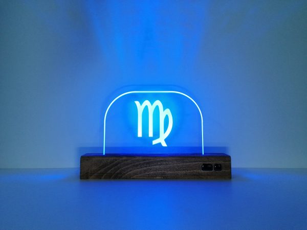 virgo-sign-lampe-plexi-bleu